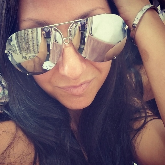 Meet your Posher, Angela (Plottie & Weezie too) - Picture 4 of 14